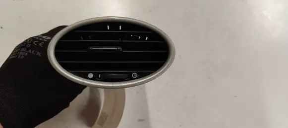 Ford Focus Dashboard side air vent grill/cover trim 4M51A014L21AD