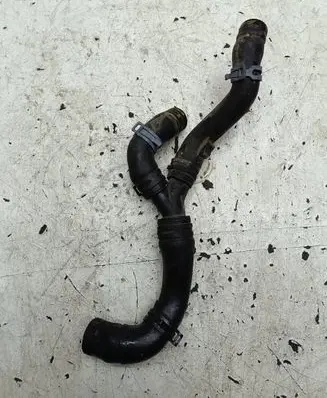 Coolant pipe/hose