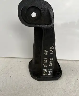 BMW X5 E53 Engine mounting bracket 6761564