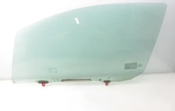 Toyota Yaris Front door window/glass (coupe) 