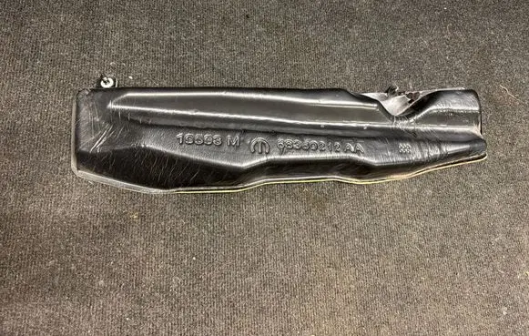 Jeep Grand Cherokee WL Fender foam support/seal 68360212AA