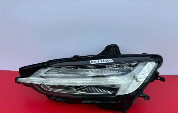 Volvo V60 Headlight/headlamp 32314165