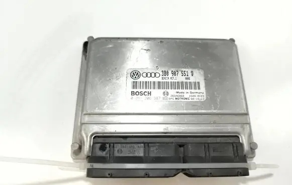 Volkswagen PASSAT B5.5 Engine control unit/module 3B0907551Q 0261206387 26SA6868