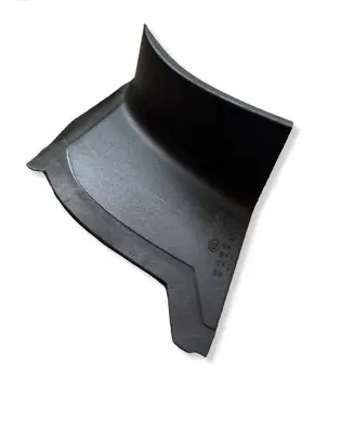 Porsche Macan (95B) Rear/tail light trim molding 95B945309F