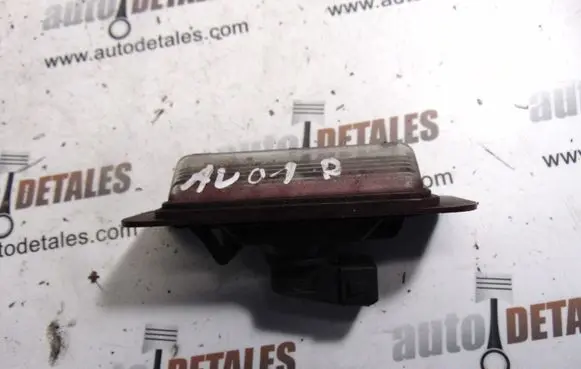 Toyota Avensis T220 Number plate light