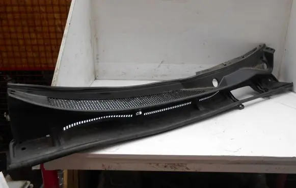 Toyota RAV 4 (XA40) Wiper trim 5570842190 5578142090