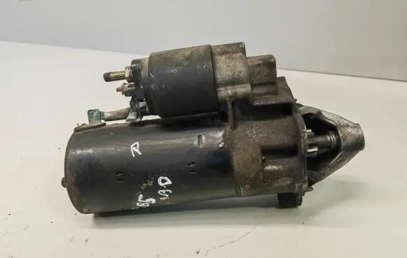 Volkswagen PASSAT B5 Starter motor 068911024G