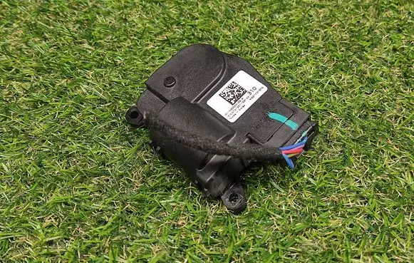Tesla Model 3 Air flap motor/actuator 150062300A