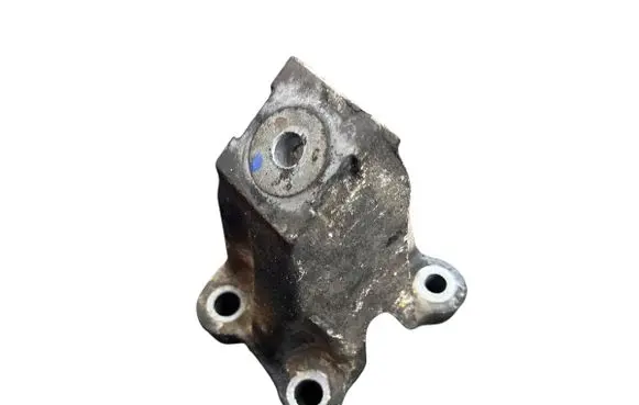 Audi A6 S6 C6 4F Engine mounting bracket 4F0199307AA