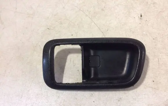 Lexus IS 200-300 Rear door interior handle trim 6927822050