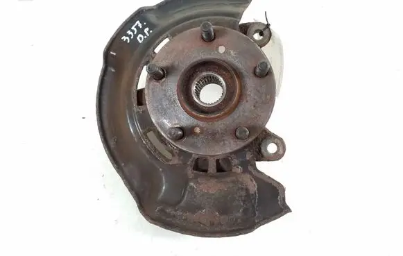 Toyota Avensis T270 Front wheel hub