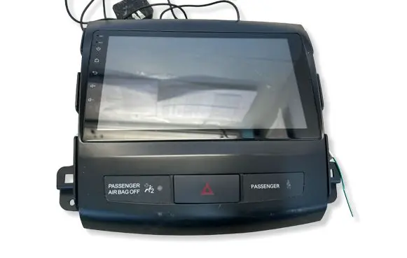 Peugeot 4007 Screen/display/small screen 