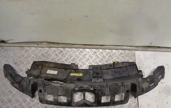 Citroen C4 Cactus Front bumper mounting bracket 9801744977