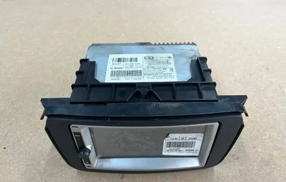 Smart ForFour II W453 Radio/CD/DVD/GPS head unit A4518201080 0004201 764005211000