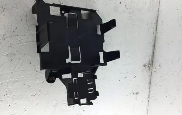 Chevrolet Camaro Sound amplifier holder/bracket 23158331 HADE10