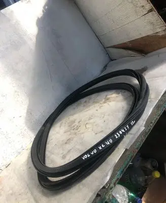 Volvo XC40 Front door rubber seal