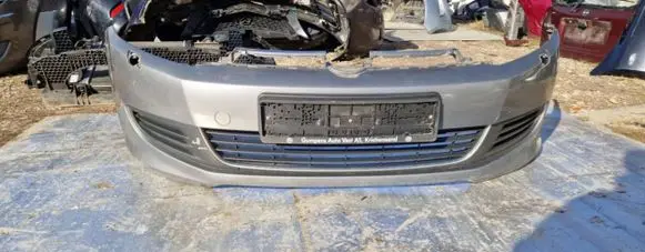 Volkswagen Golf VI Front bumper