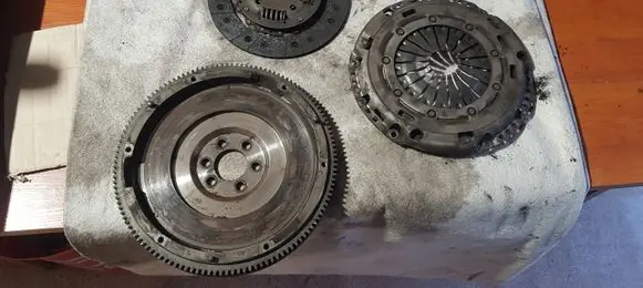 Volkswagen Eos Clutch set kit 03C1105273P