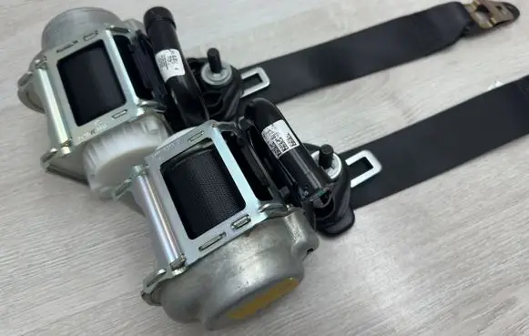 Mercedes-Benz EQS X296 Third row seat belt A2968600500 A2968600601 A2968600200
