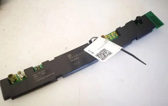 Volkswagen PASSAT B7 Antenna control unit 3C5035532AC