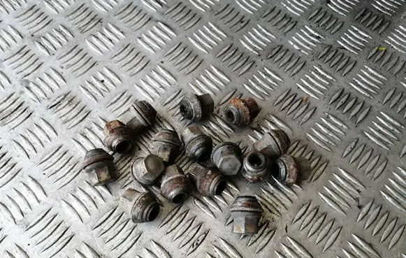 Toyota Yaris Nuts/bolts 