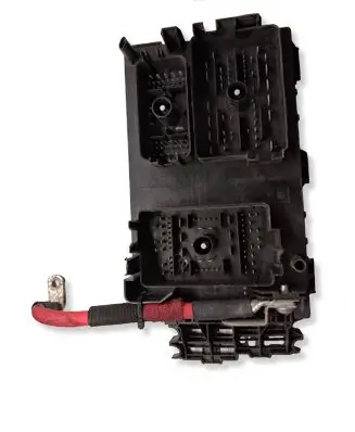 Opel Insignia A Fuse module C11000139