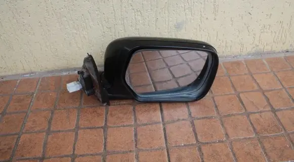 Mitsubishi Outlander Front door electric wing mirror 