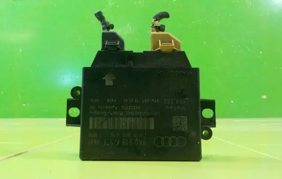 Audi A5 8T 8F Central body control module 8K0919475F