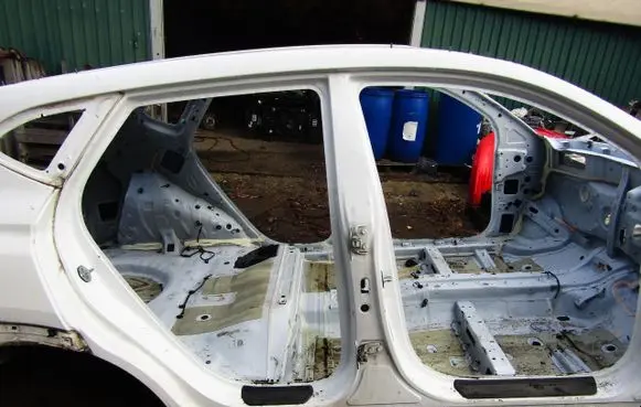 Hyundai Tucson TL Side car body part GMAUTO4574097