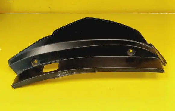 Subaru Legacy Rear/tail light trim molding 42220952