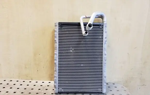 Air conditioning (A/C) radiator (interior)