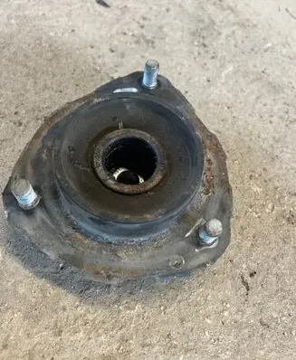 Toyota Avensis T220 Front upper strut mount 