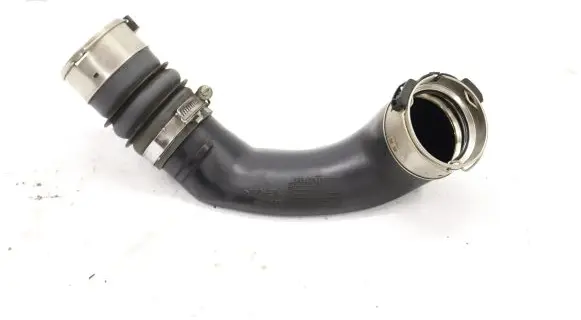 Coolant pipe/hose