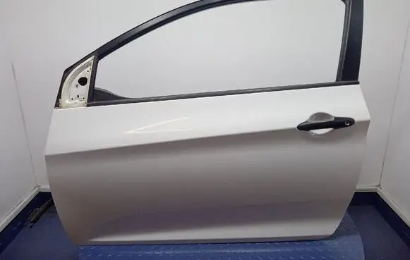 KIA Picanto Front door