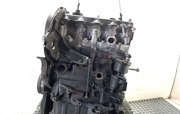 Volkswagen PASSAT B5 Engine AHU