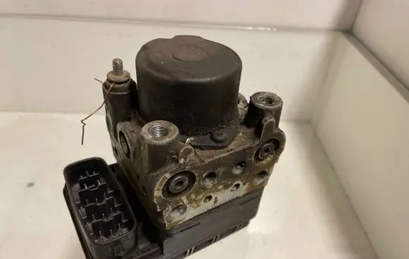 Toyota Avensis Verso ABS Pump 8954144130 4451044110 1338000180