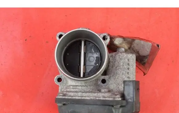 Skoda Octavia Mk2 (1Z) Throttle body valve 03C133062S