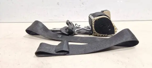 Ford Focus Front seatbelt 4m51b61294am