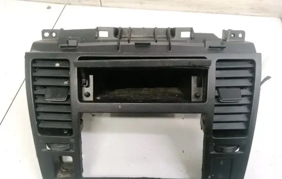 Nissan Tiida C11 Dash center air vent grill 68260EM31A P10381A29S00