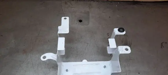 Volvo XC70 Fender mounting bracket