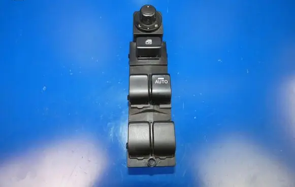 Mazda 3 II Electric window control switch