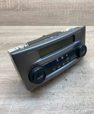 Renault Laguna II Climate control unit 8200001901C 52485201