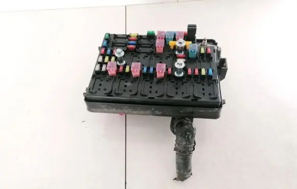 KIA Carens I Fuse box set 05161D AK-5010