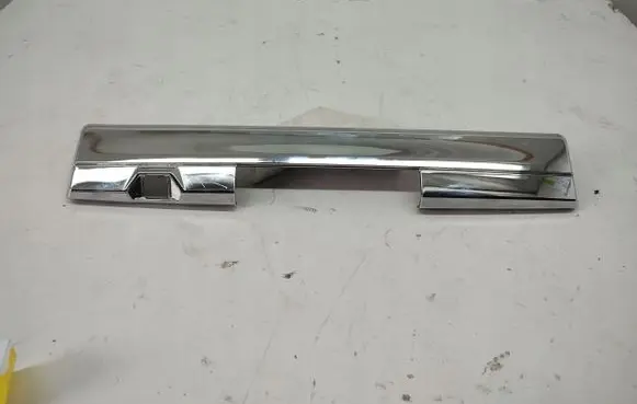 Mitsubishi L200 Tailgate trim 30982A040P