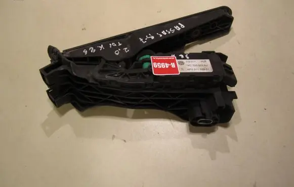 Volkswagen PASSAT B7 Accelerator throttle pedal 1K1723503AJ 6PV01103901