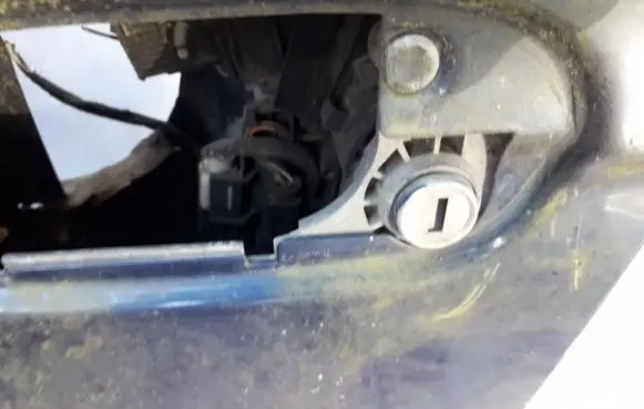 BMW 7 E38 Front door lock (next to the handle) MELSVOS