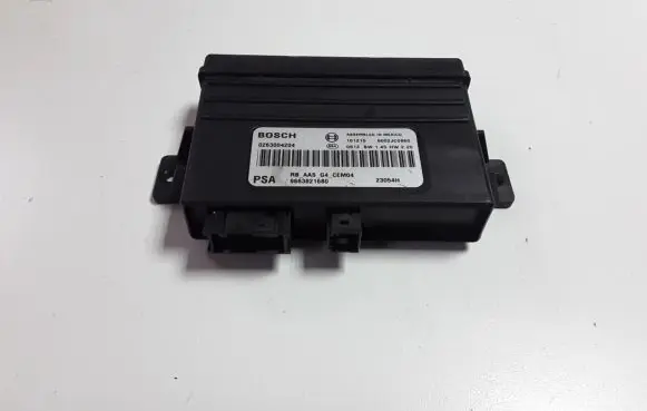 Renault Megane III Comfort/convenience module 9663821680