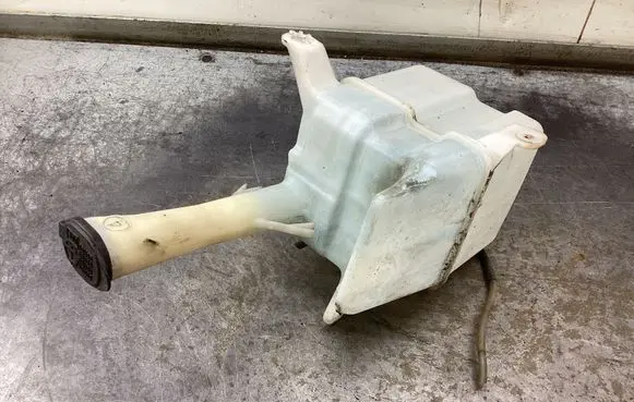 Toyota Corolla Verso AR10 Windshield washer fluid reservoir/tank 8533044010 0602104440