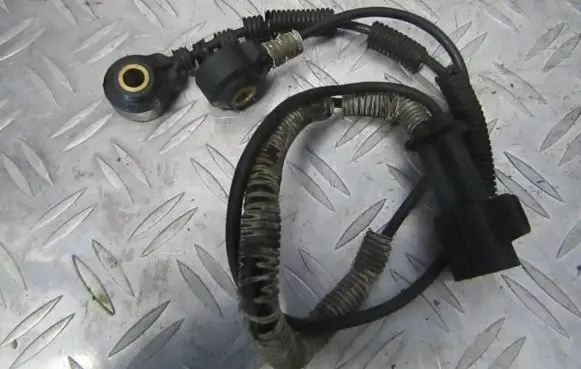 Volvo S80 Detonation knock sensor 0261231142 9432570