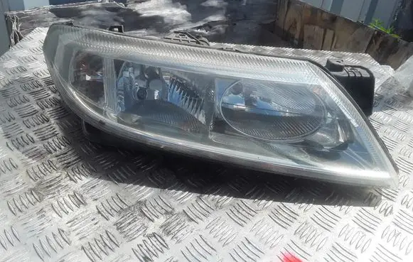 Renault Laguna II Headlight/headlamp 8200002847